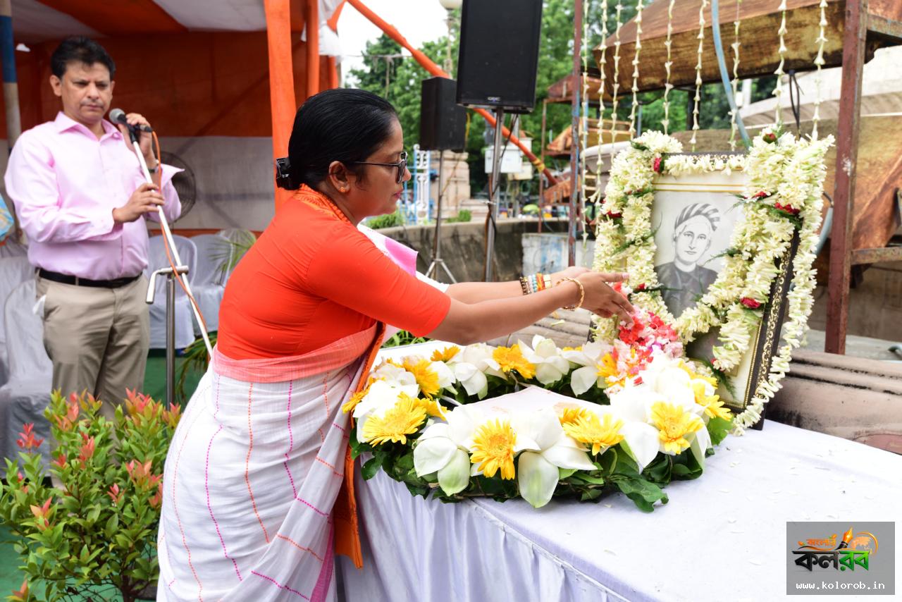বঙ্কিমচন্দ্রের জন্মজয়ন্তীতে বাবুঘাটে শ্রদ্ধার্ঘ্য, সাহিত্যিকের আদর্শ স্মরণে রাজ্য মন্ত্রী পূর্ণিমা চক্রবর্তী